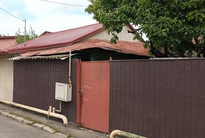 Casă cu 3 camere cu Teren 146 Mp în Vitan