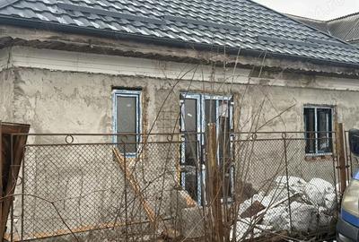 Casă cu 6 camere cu Teren 400 Mp în Central - 1