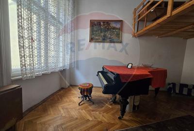 De vanzare Apartament 2 camere în clădire istorică cu lift, Str. Horea - 6