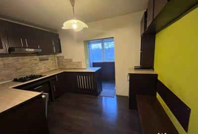 Apartament cu 3 camere decomandat, mobilat în 1 Mai - 4