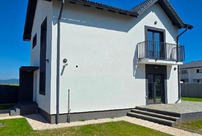 Casă nouă, modernă, cu 4 camere și terasă mare, în cartier Izvor – Brasov - 3