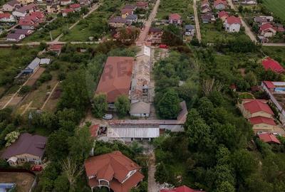 Proprietate specială, de 2,070 mp, în Domnești - 32