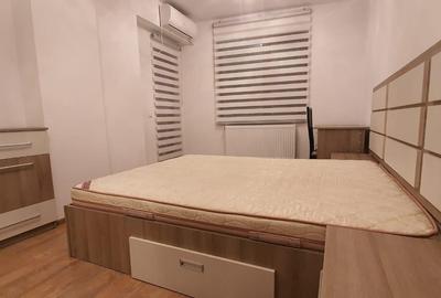 Apartament cu 2 camere, mobilat în Palat - 3