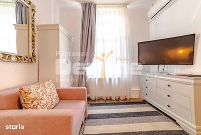 Apartament cu 2 camere decomandat în Centrul Istoric