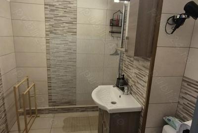 Apartament cu trei camere, zona Cri?an, etajul 1 - 5