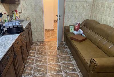 Apartament 2 camere , zona centrala - Scoala nr 10,etaj 2/8 - 8