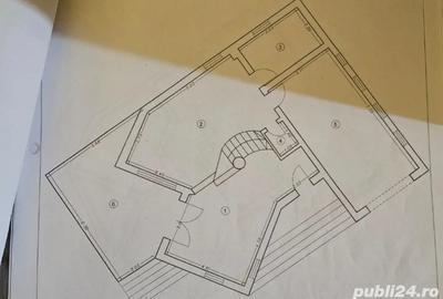 Casă cu Teren 402 Mp în Central - 3