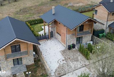Casă cu 3 camere cu Canalizare în Central - 12