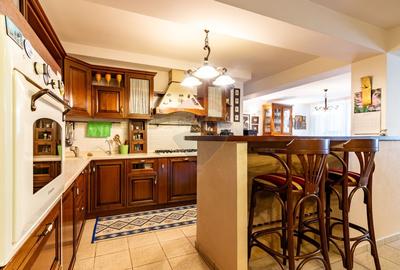 Vanzare vila | 7 camere | 530mp | Mogosoaia | piscina | garaj - 25