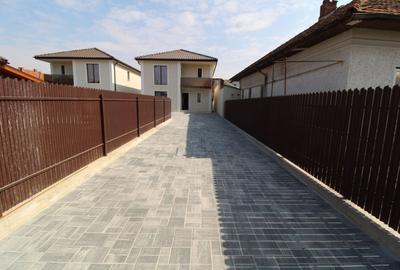 Casă individuală cu 5 camere cu Canalizare în Central - 2