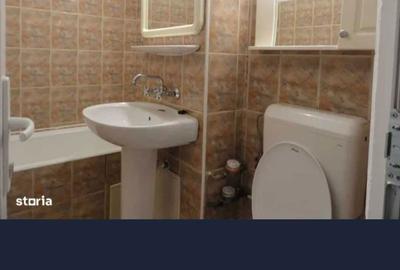 Garsonieră decomandată în UTA
