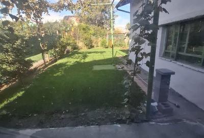 Casă cu 4 camere cu Teren 300 Mp în Km 5 - 6