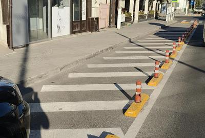 Spațiu comercial, de 72 mp, în Central - 4