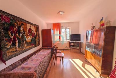 Apartament cu 3 camere decomandat în Astra - 3