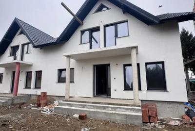 Casă cu 7 camere cu Teren 150 Mp în Rădăuți