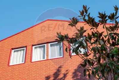 Spațiu comercial, de 2,500 mp, în Central - 11