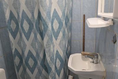 Proprietar vand Garsonieră 12mp etaj3 mansarda, baie proprie - 3