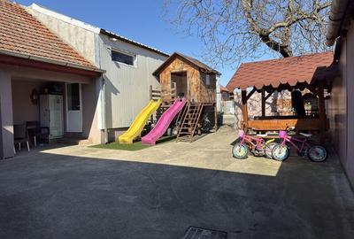 Casă cu 3 camere în Central - 2