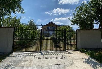 Casă cu 4 camere în Sărbătoarea - 4
