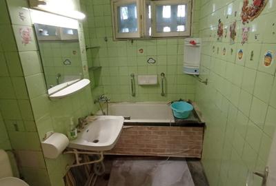 Apartament 3 camere Podul de Piatra, parter, eliberare imediata - 9