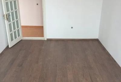 Apartament 3 camere zona Calarasilor, etaj intermediar, balcon 12mp - 3