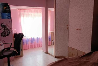 Apartament cu 3 camere decomandat în Exterior Vest - 3