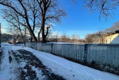 Teren de 1000 mp, în Central - 2