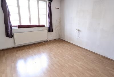 Casă individuală cu 6 camere cu Canalizare în Andrei Mureșanu - 6