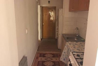 Garsonieră decomandată în Central - 7