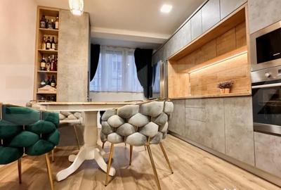 Apartament cu 3 camere decomandat în Rogerius