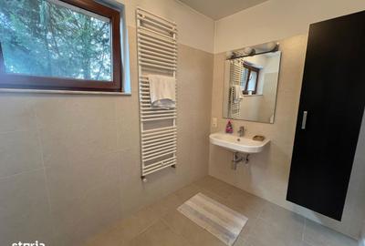 Apartament cu 5 camere în Hașdeu - 2