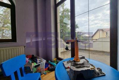 DE INCHIRIAT VILA  D+P+1+2 + CURTE | ZONA PARCUL CAROL - 11