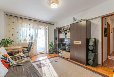 Apartament cu 4 camere decomandat, mobilat în Răcădău
