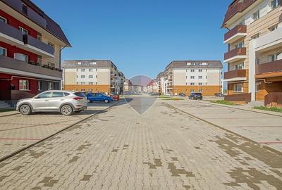 Apartament cu 2 camere decomandat în Sânpetru