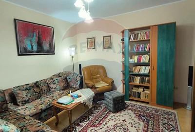 Casa cu piscina de vanzare in zona Piata Centrala Galati Casa cu piscina de vanzare in zona Piata Centrala Galati - 9