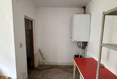 Spațiu comercial, de 24 mp, în Central - 7