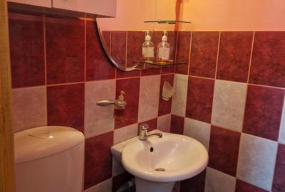 Apartament cu 3 camere decomandat în 1 Decembrie - 1