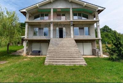 Vand casa Hateg, aproape de Prislop - 2