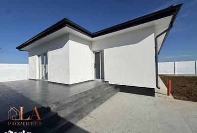 Casă cu 4 camere cu Canalizare în Clinceni - 1