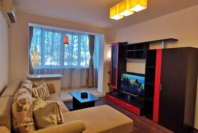 Apartament cu 2 camere semidecomandat în Pajura