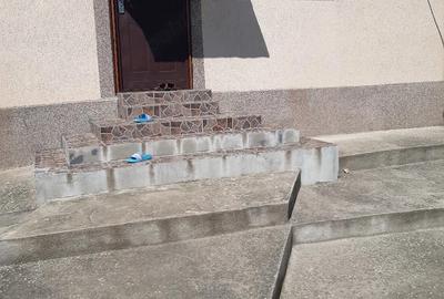 Casă cu 4 camere cu Teren 2300 Mp în Năvodari - 1