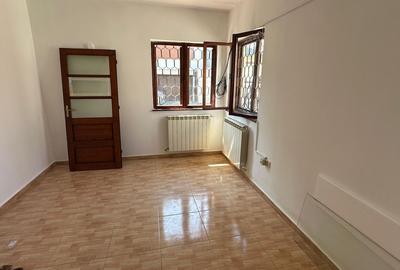 Casă de închiriat în zona Faleza Nord - 4