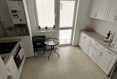 Apartament cu 3 camere decomandat în Central - 2