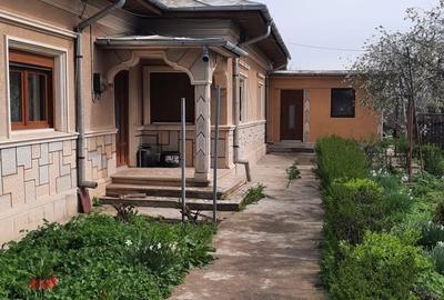 Casă cu 4 camere în Fundeni - 1