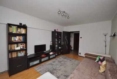 Apartament cu 3 camere decomandat în Titan - 4