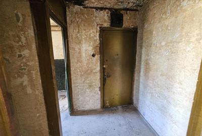 Apartament cu 2 camere semidecomandat în Micro I - 10