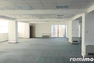 Spațiu comercial, de 1,312 mp, în Central - 3