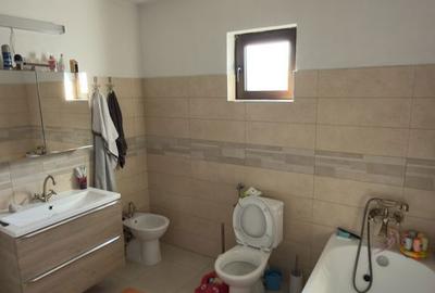 Casă cu 4 camere cu Teren 1700 Mp în Pomi - 2