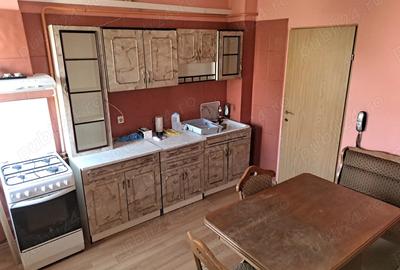 Vand apartament cu 2 camere in zona Nord Rm.Valcea - 3
