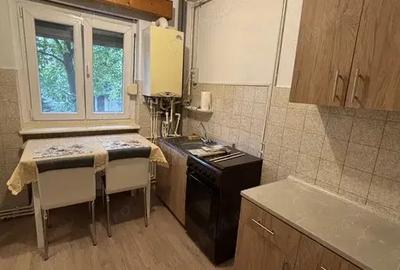 Ap prezentabil 2 cam Podgoria etaj 1 cu termoteca si climatizare ocupabil imediat